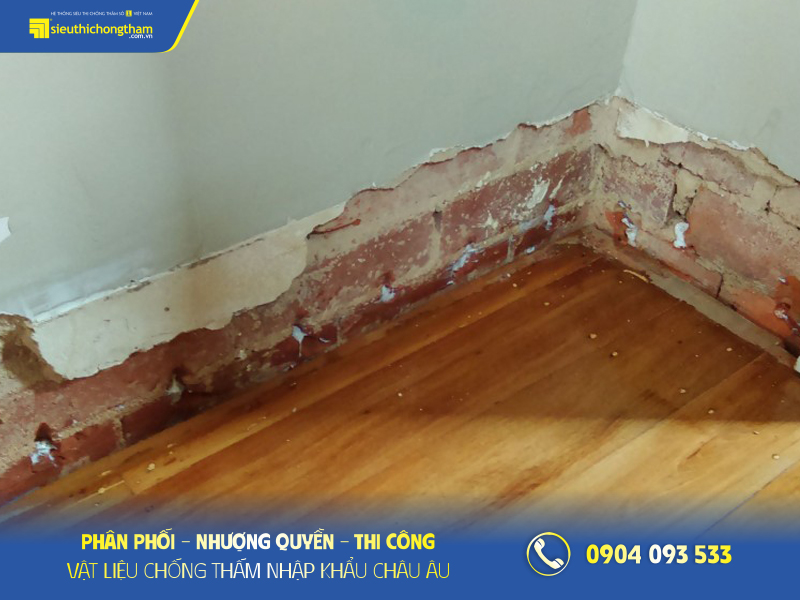 Đục chân tường chống ẩm