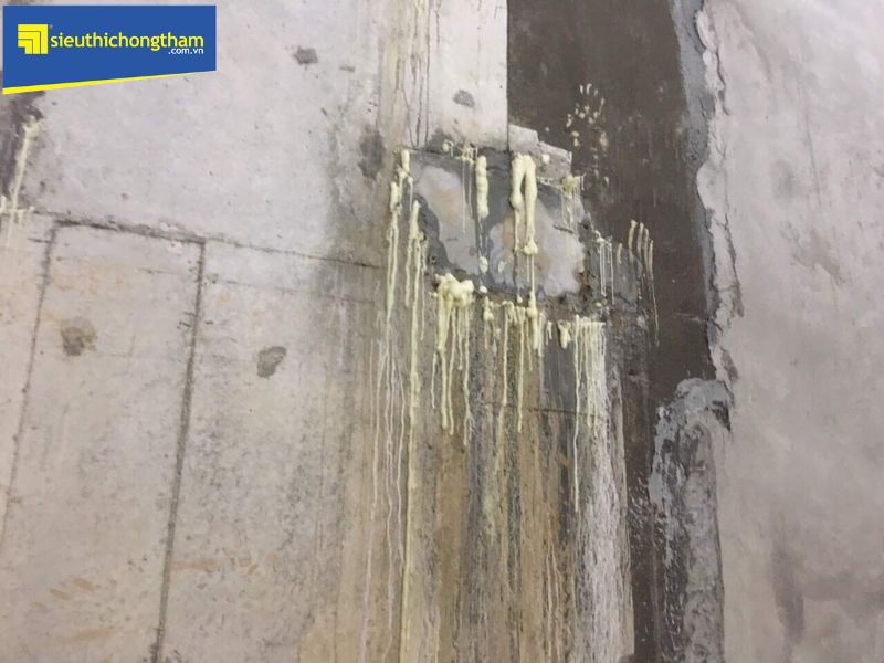Vách tầng hầm bị thấm dột gây ảnh hưởng rất lớn tới công trình