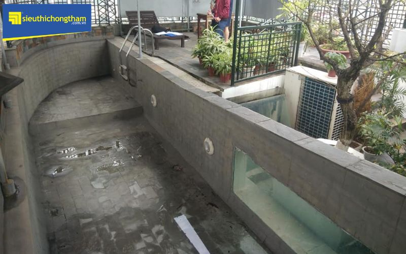 Làm bể bơi trên sân thượng cần đảm bảo kết cấu công trình vững chắc