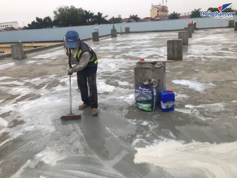 Chống Thấm Sàn Đi Lại Nhiều: Nên Dùng Loại Vật Liệu Nào Bền Lâu Và Chịu Tải Tốt? Nên chọn loại vật liệu nào cho từng loại sàn đi lại?