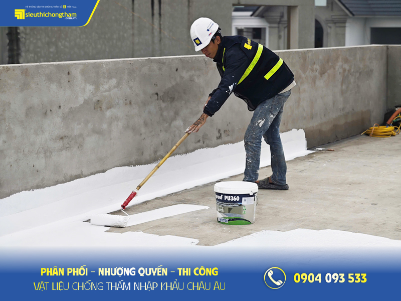 Quét chống thấm Neoproof PU360 xử lý trần nhà bị nứt