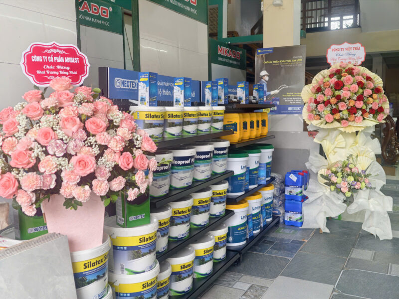 Siêu Thị Chống Thấm Thái Tuyết Chính Thức Gia Nhập Hệ Thống Sản phẩm được trưng bày khoa học, bố trí hợp lý